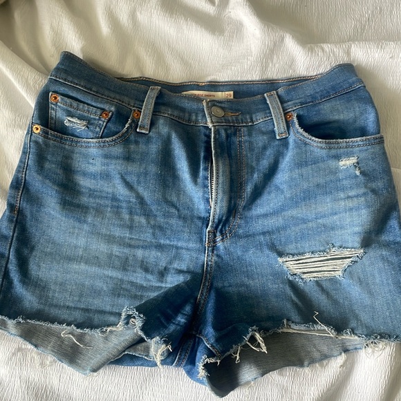 Pants - Levi’s high rise shorts